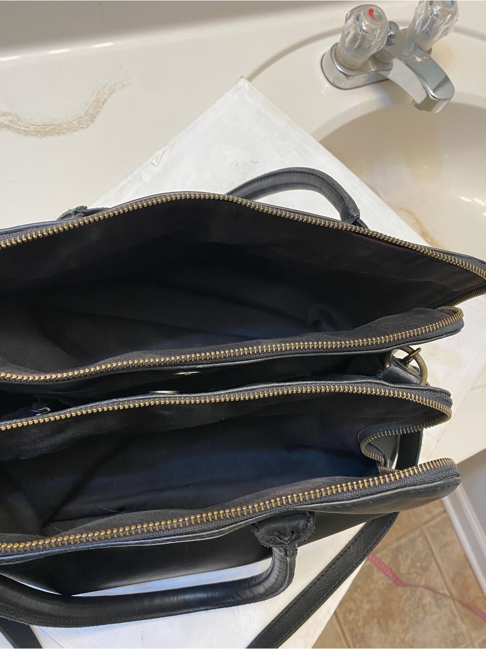 ABLE Double Zip Large Leather Satchel bag, great condition and clean interior - Picture 4 of 11
